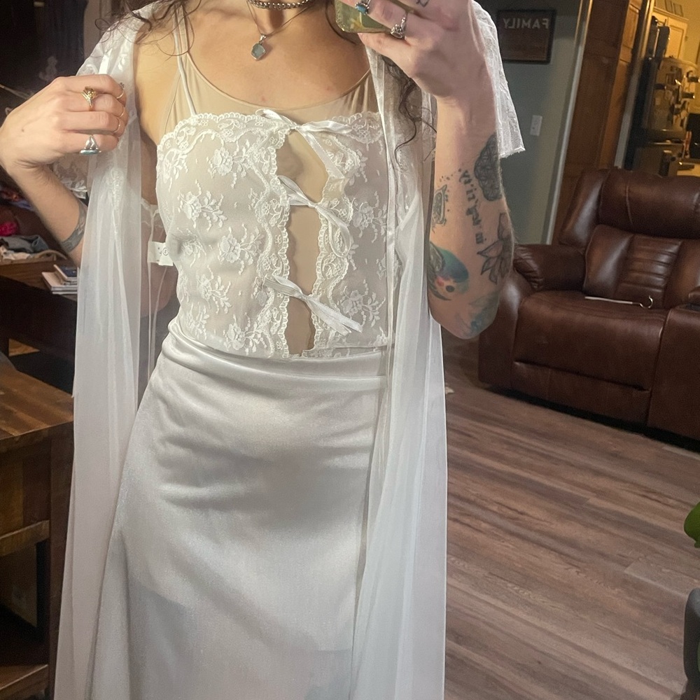 Elegant White Lace Sleepwear Set